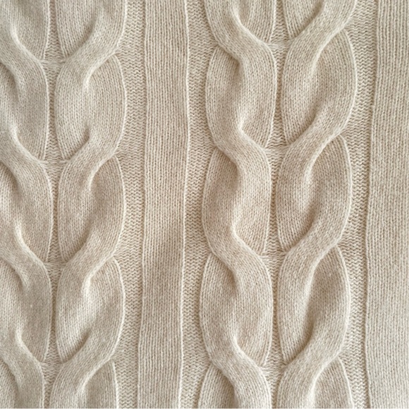 Banana Republic Merino Wool Cable Knit Sweater Cream Size Small oversized - Picture 5 of 8